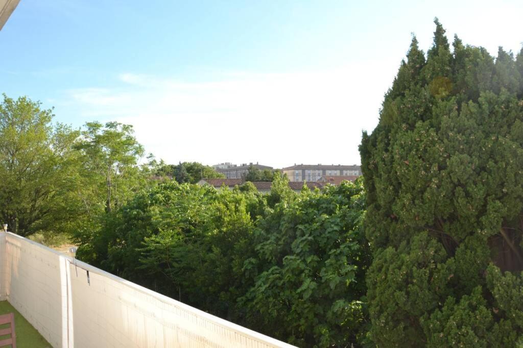 Appartement Lumineux Et Calme Avec Terrasse Avignon Exterior foto